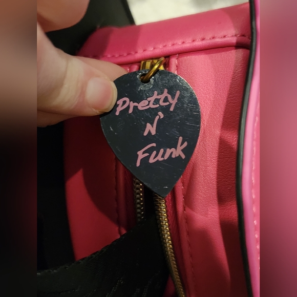 Betsey Johnson Kitsch Pretty N' Funk Pink Crossbody Electric Guitar - Picture 9 of 10